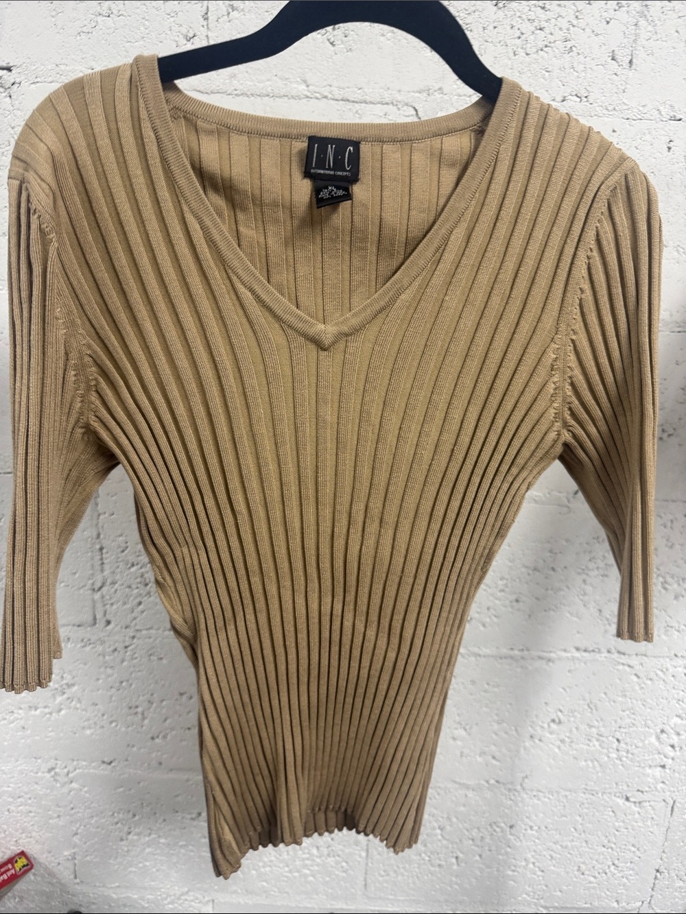 INC International Concepts Tan Ribbed V-Neck Sweater Size XL Like New 3/4 Sleeve